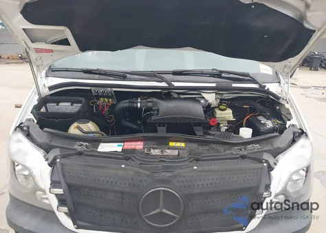 2014 Mercedes-Benz Sprinter 2500 Normal Roof from USA, damaged, VIN WD3PE7CD5E5905393